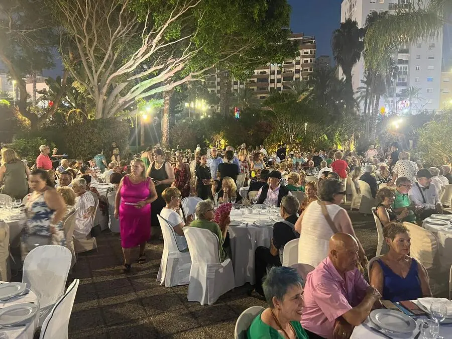 Cena de Feria para mayores 2024 / Daniel Hern&aacute;ndez