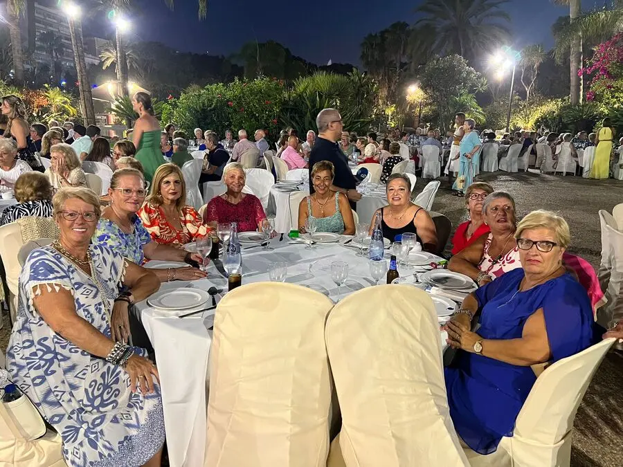 Cena de Feria para mayores 2024 / Daniel Hern&aacute;ndez