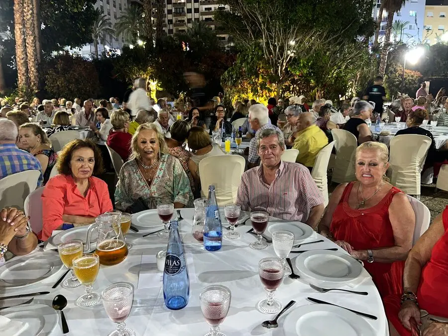 Cena de Feria para mayores 2024 / Daniel Hern&aacute;ndez