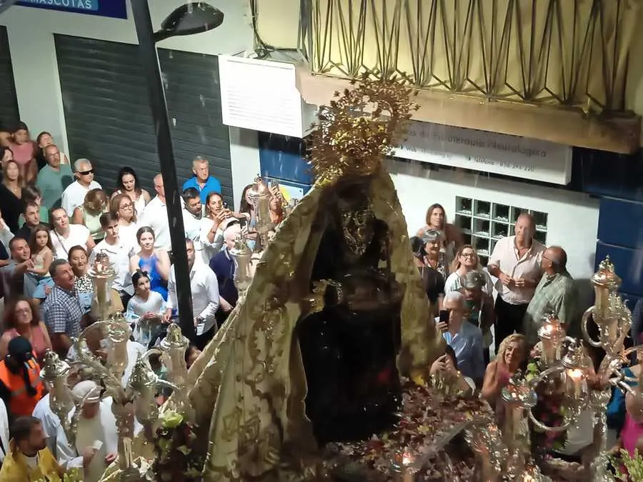 Procesi&oacute;n de la Virgen de &Aacute;frica / C&eacute;sar Mart&iacute;n