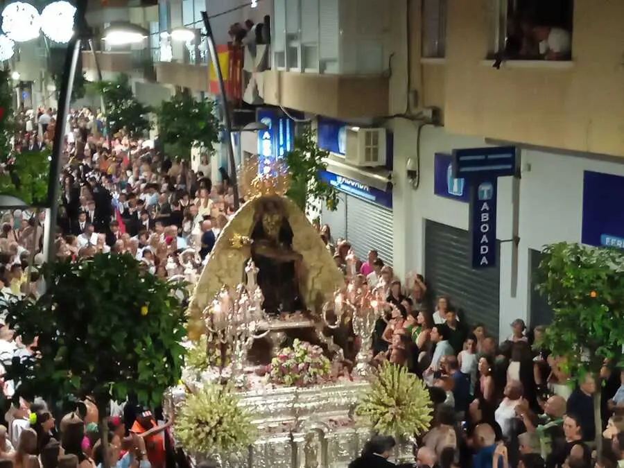 Procesi&oacute;n de la Virgen de &Aacute;frica / C&eacute;sar Mart&iacute;n