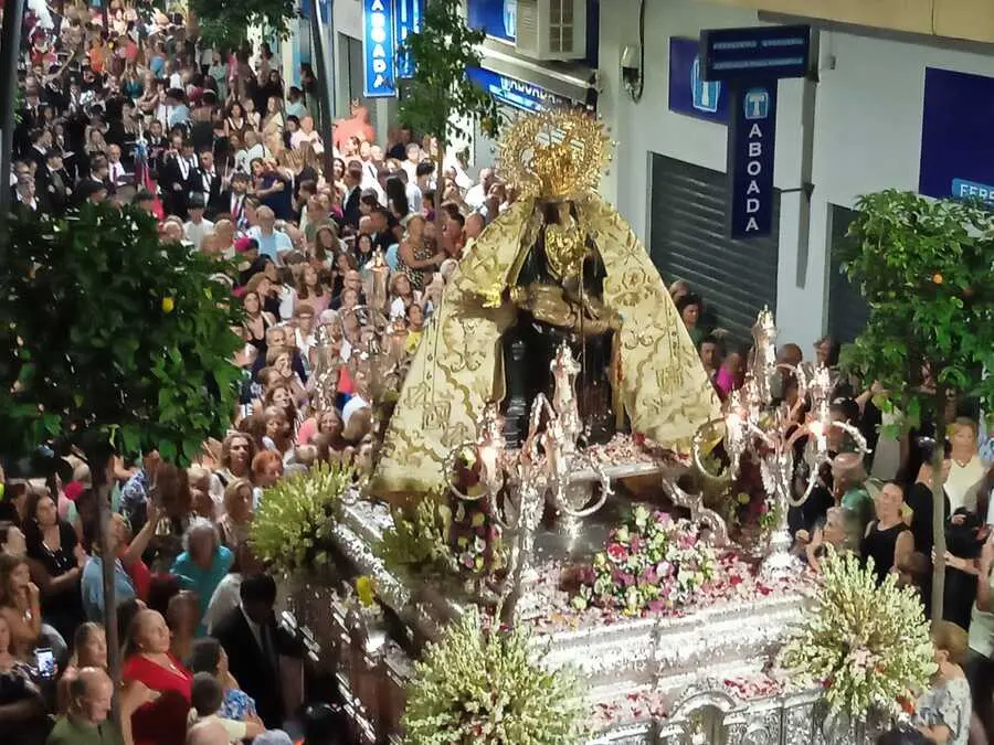 Procesi&oacute;n de la Virgen de &Aacute;frica / C&eacute;sar Mart&iacute;n