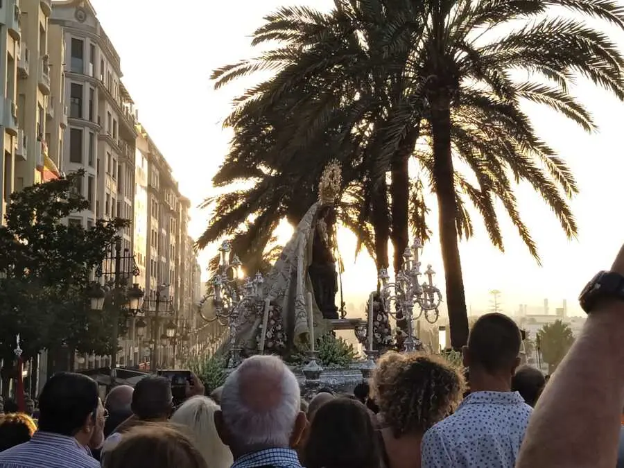 Procesi&oacute;n de la Virgen de &Aacute;frica / C&eacute;sar Mart&iacute;n