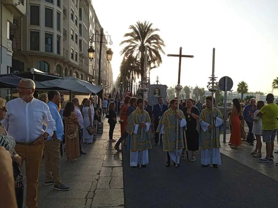 Procesi&oacute;n de la Virgen de &Aacute;frica / C&eacute;sar Mart&iacute;n