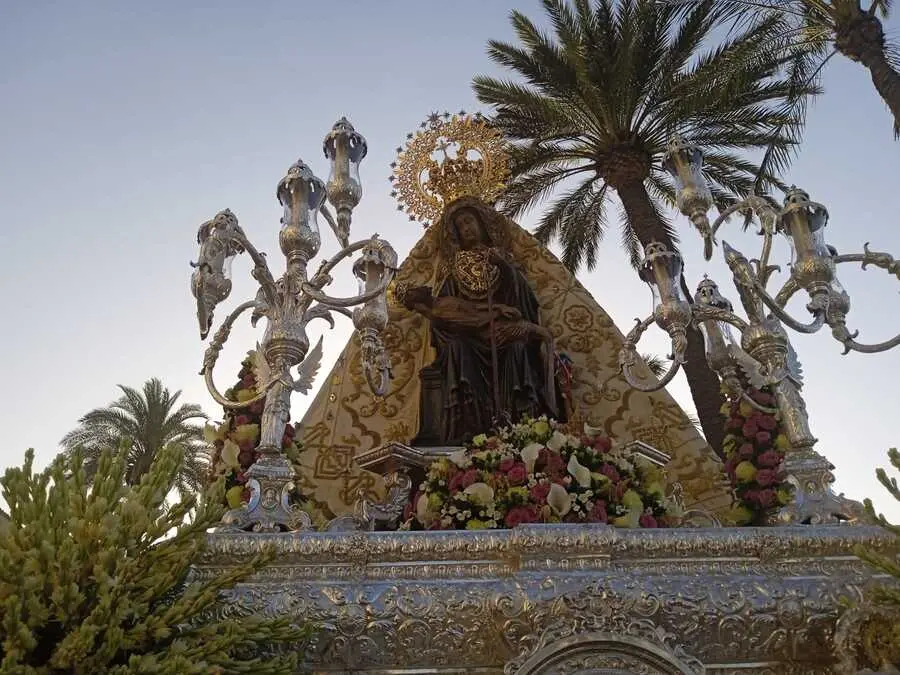 Procesi&oacute;n de la Virgen de &Aacute;frica / C&eacute;sar Mart&iacute;n