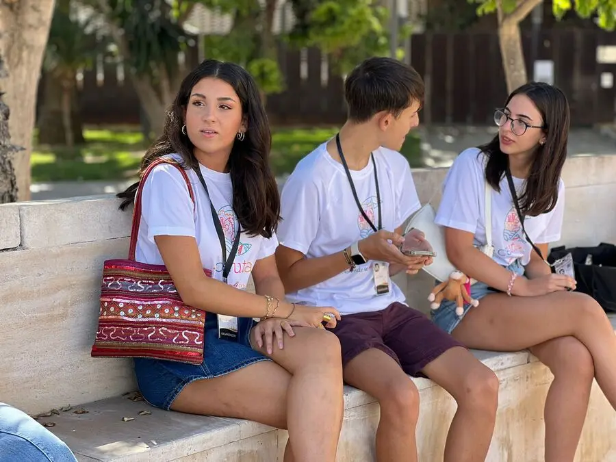Visita a la Puerta Califal de los aspirantes a Miss Mundo y Mister International Ceuta / Daniel Hern&aacute;ndez