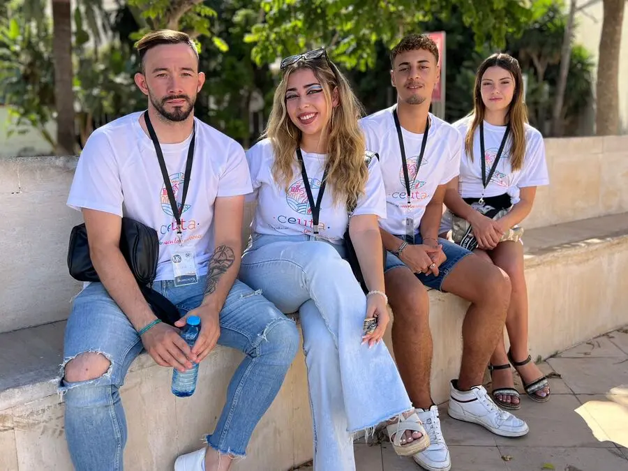 Visita a la Puerta Califal de los aspirantes a Miss Mundo y Mister International Ceuta / Daniel Hern&aacute;ndez