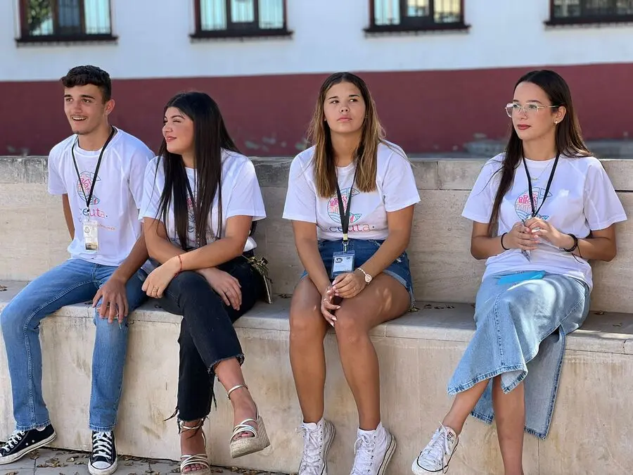 Visita a la Puerta Califal de los aspirantes a Miss Mundo y Mister International Ceuta / Daniel Hern&aacute;ndez