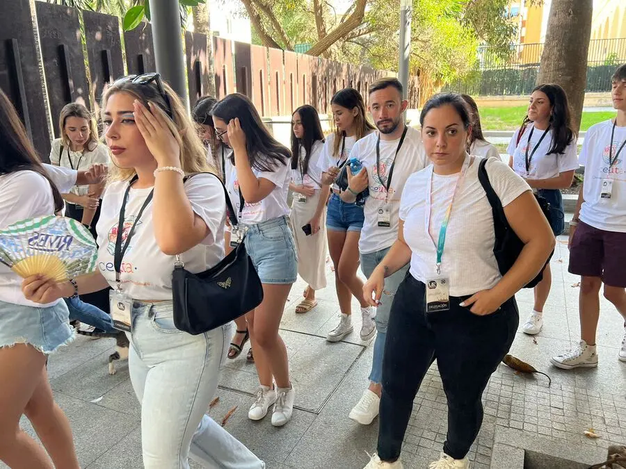 Visita a la Puerta Califal de los aspirantes a Miss Mundo y Mister International Ceuta / Daniel Hern&aacute;ndez