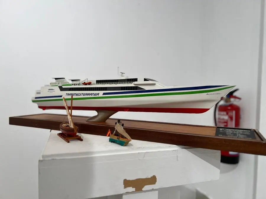 Surcando el mar / Daniel Hern&aacute;ndez
