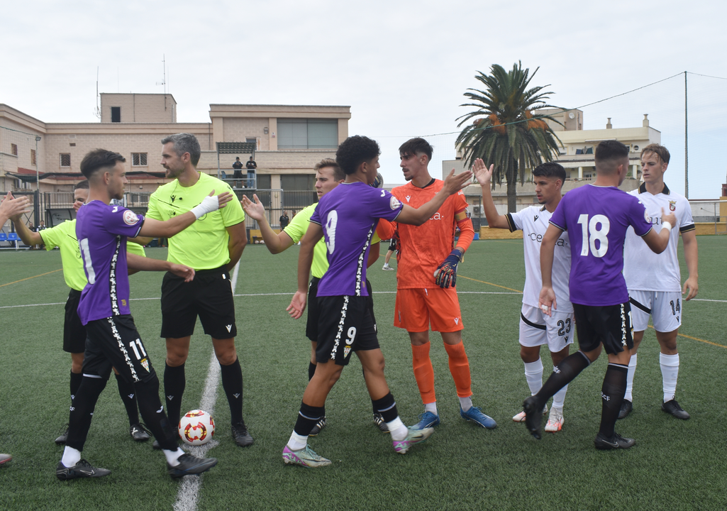 El fuerte viento estropea el duelo entre el filial de la AD Ceuta FC y el C&oacute;rdoba B (4)