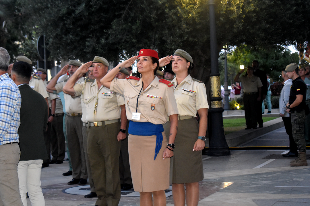 Arriado de Bandera por el CIV aniversario de La Legi&oacute;n  (23)