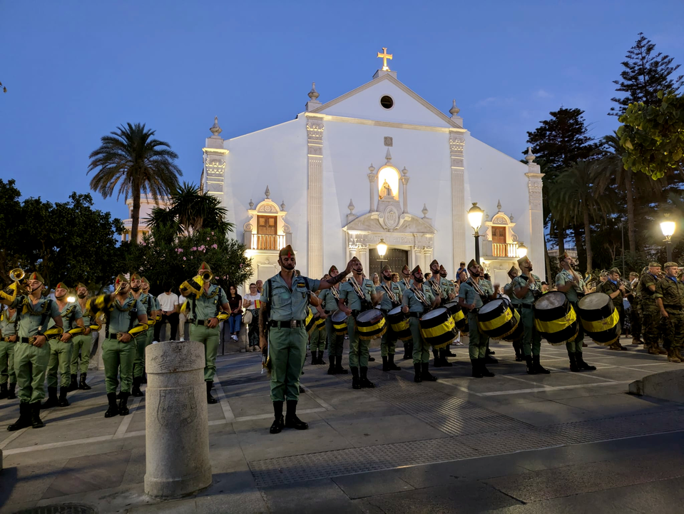 Arriado de Bandera por el CIV aniversario de La Legi&oacute;n  (21)