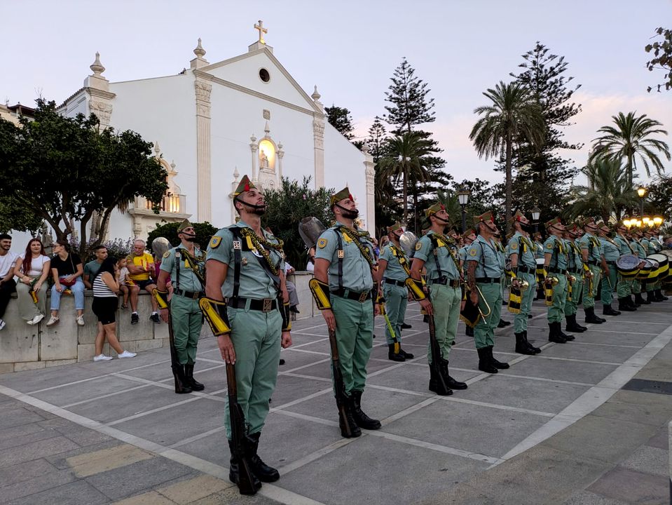 Arriado de Bandera por el CIV aniversario de La Legi&oacute;n  (11)