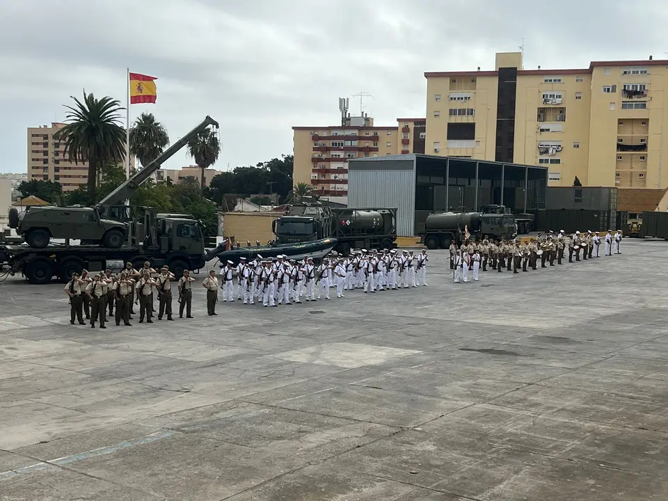 Conmemoraci&oacute;n del 98&ordm; Aniversario de la Concesi&oacute;n de la Medalla Naval a la Compa&ntilde;&iacute;a de Mar / Daniel Hern&aacute;ndez