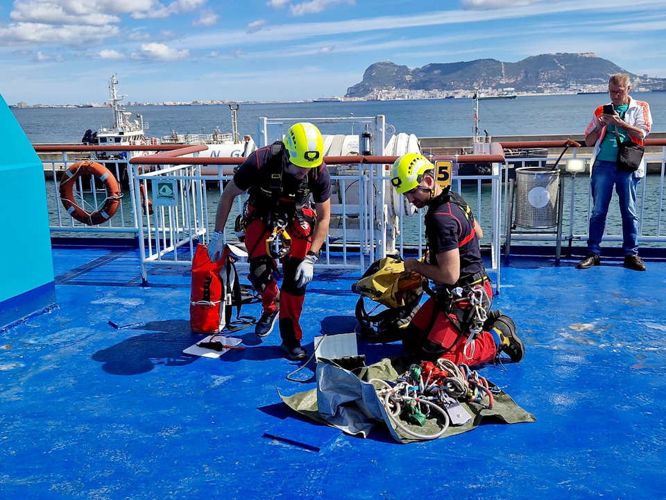 Jornadas de Rescate Vertical del SEIS _ Bomberos Ceuta (2)
