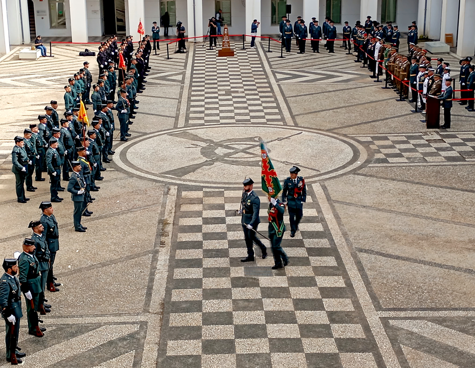 La Guardia Civil celebra su patrona, la Virgen del Pilar y la Fiesta Nacional  (5)