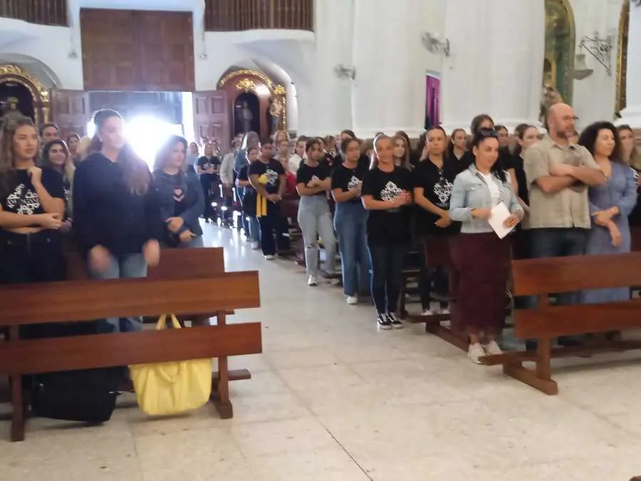 Ofrenda floral del Encuentro Coreogr&aacute;fico