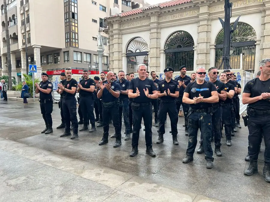 Clausura del Curso de control de aglomeraciones / Daniel Hern&aacute;ndez