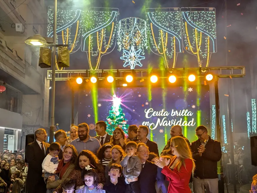 Encendido del Alumbrado Extraordinario de Navidad en el Centro / Rafa Baez