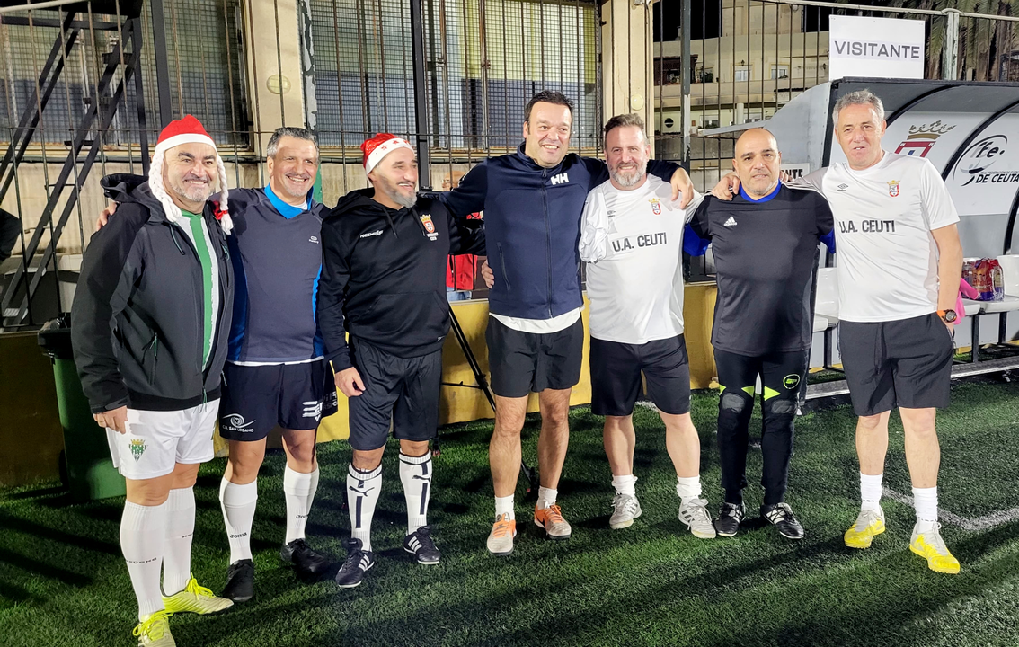 Veteranos del f&uacute;tbol de Ceuta  (16)