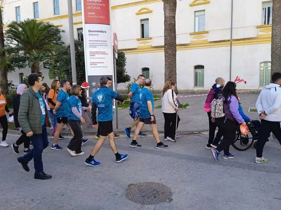 Milla solidaria / C&eacute;sar Mart&iacute;n