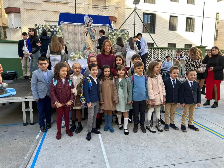 Ofrenda floral en La Inmaculada / Mohamed Ettouileb