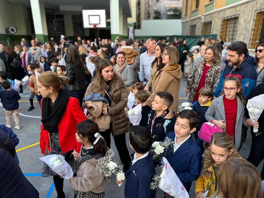 Ofrenda floral en La Inmaculada / Mohamed Ettouileb