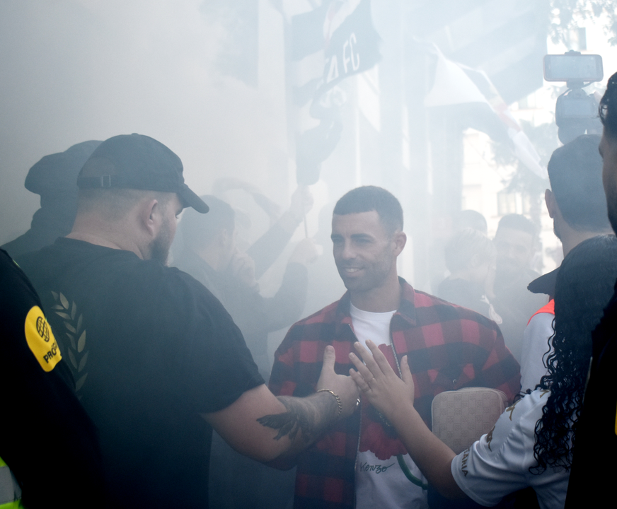 Jugadores de la AD Ceuta FC llegando al Murube en la previa de la Copa del Rey (4)