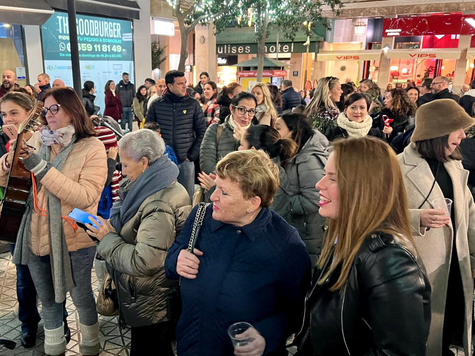 Polvoron&aacute; infantil en la plaza de Espa&ntilde;a (13)