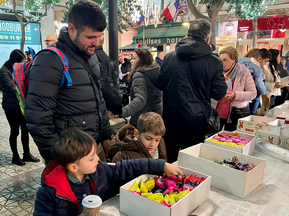 Polvoron&aacute; infantil en la plaza de Espa&ntilde;a (11)
