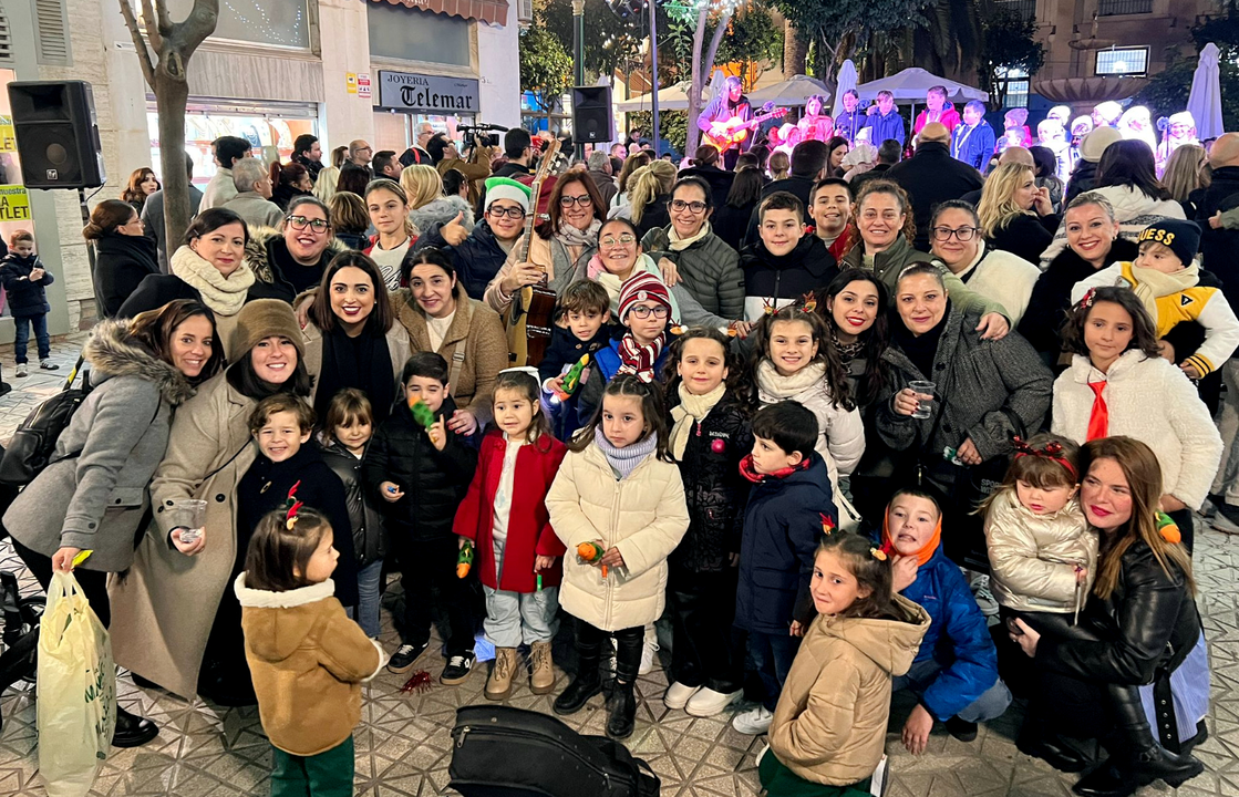 Polvoron&aacute; infantil en la plaza de Espa&ntilde;a. Foto: Dani Hern&aacute;ndez