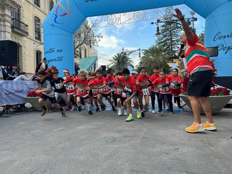 Salida de la 19&ordf; San Silvestre Baby / Daniel Hern&aacute;ndez