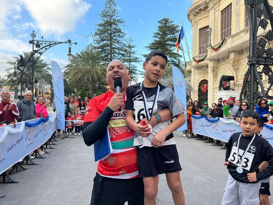 Salida de la 19&ordf; San Silvestre Baby / Daniel Hern&aacute;ndez