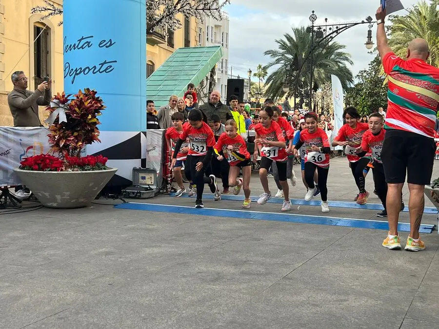 Salida de la 19&ordf; San Silvestre Baby / Daniel Hern&aacute;ndez