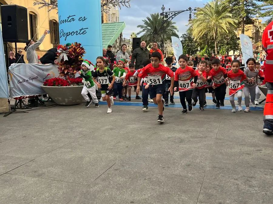 Salida de la 19&ordf; San Silvestre Baby / Daniel Hern&aacute;ndez