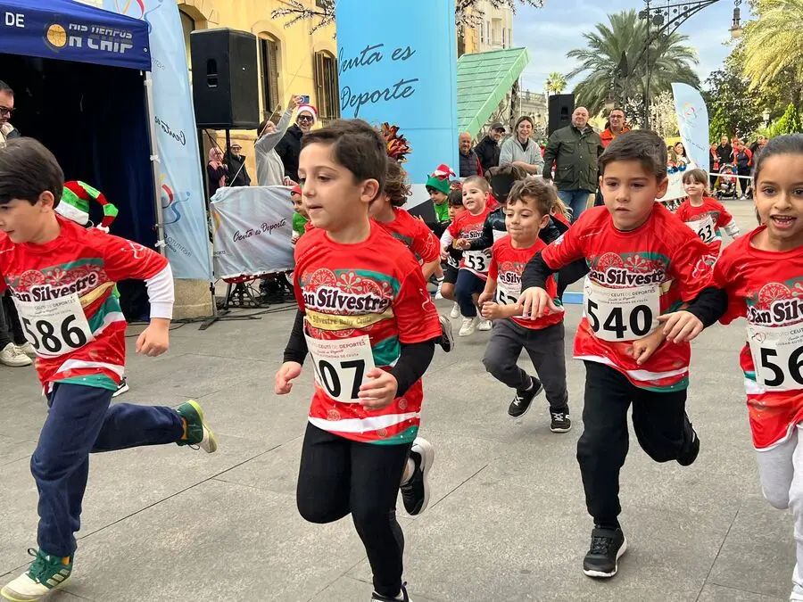 Salida de la 19&ordf; San Silvestre Baby / Daniel Hern&aacute;ndez