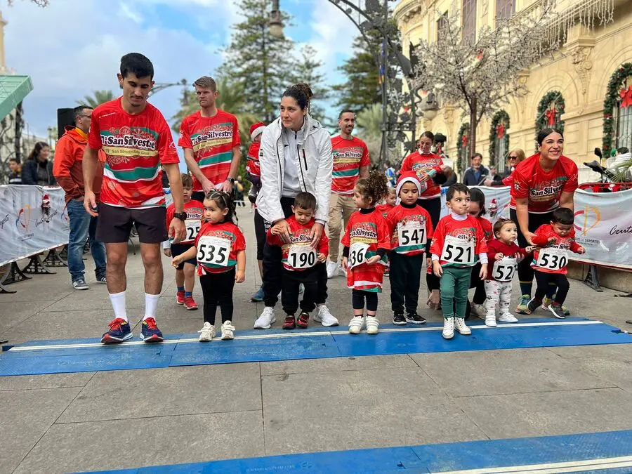 Salida de la 19&ordf; San Silvestre Baby / Daniel Hern&aacute;ndez