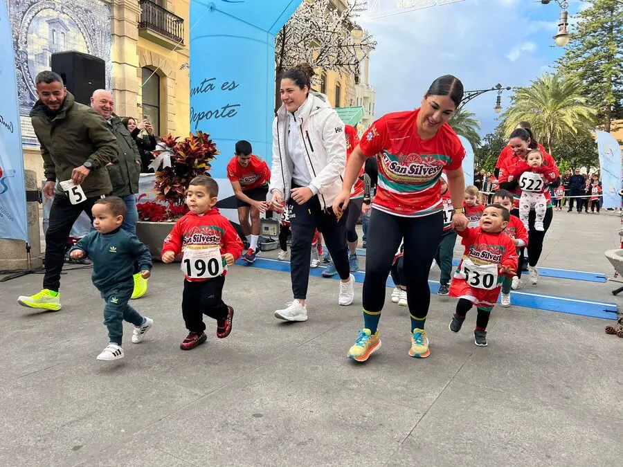 Salida de la 19&ordf; San Silvestre Baby / Daniel Hern&aacute;ndez