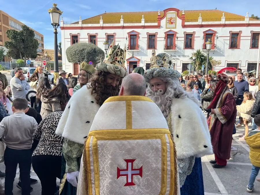 Visita de Sus Majestades los Reyes Magos 2025 - Daniel Hern&aacute;ndez