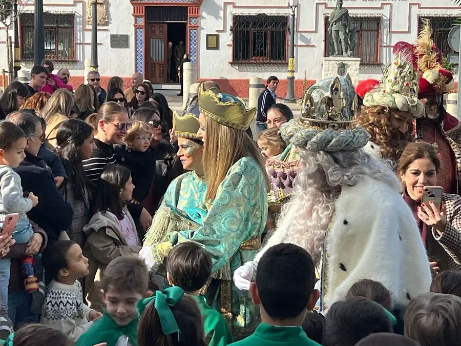 Visita de Sus Majestades los Reyes Magos 2025 - Daniel Hern&aacute;ndez