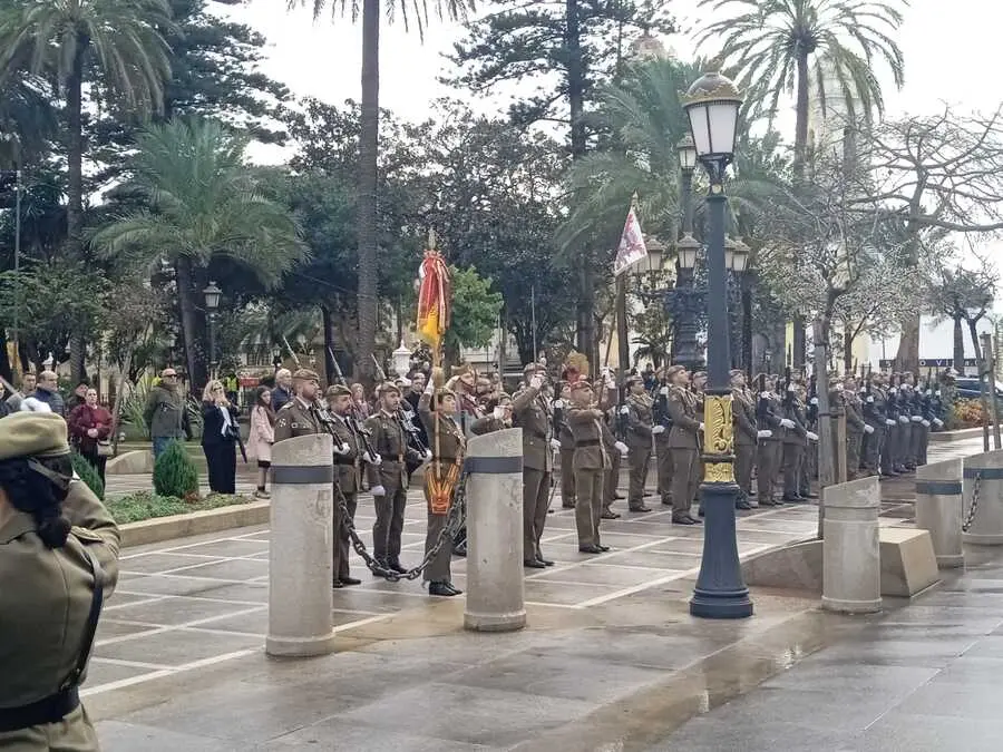 Parada militar por la Pascua 2025 - C&eacute;sar Mart&iacute;n