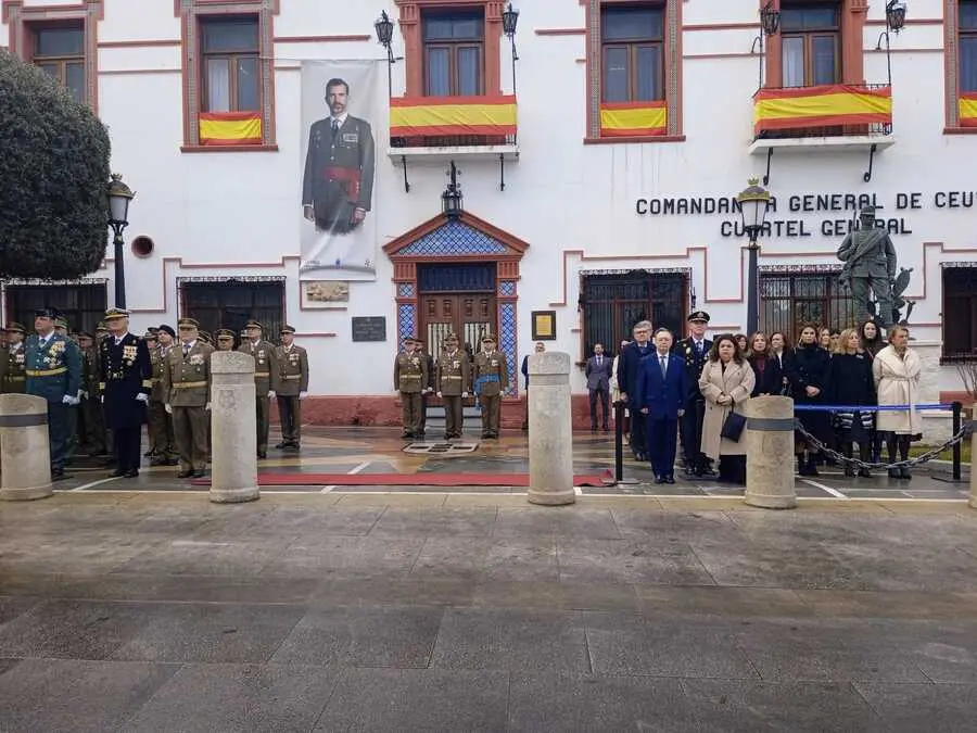 Parada militar por la Pascua 2025 - C&eacute;sar Mart&iacute;n