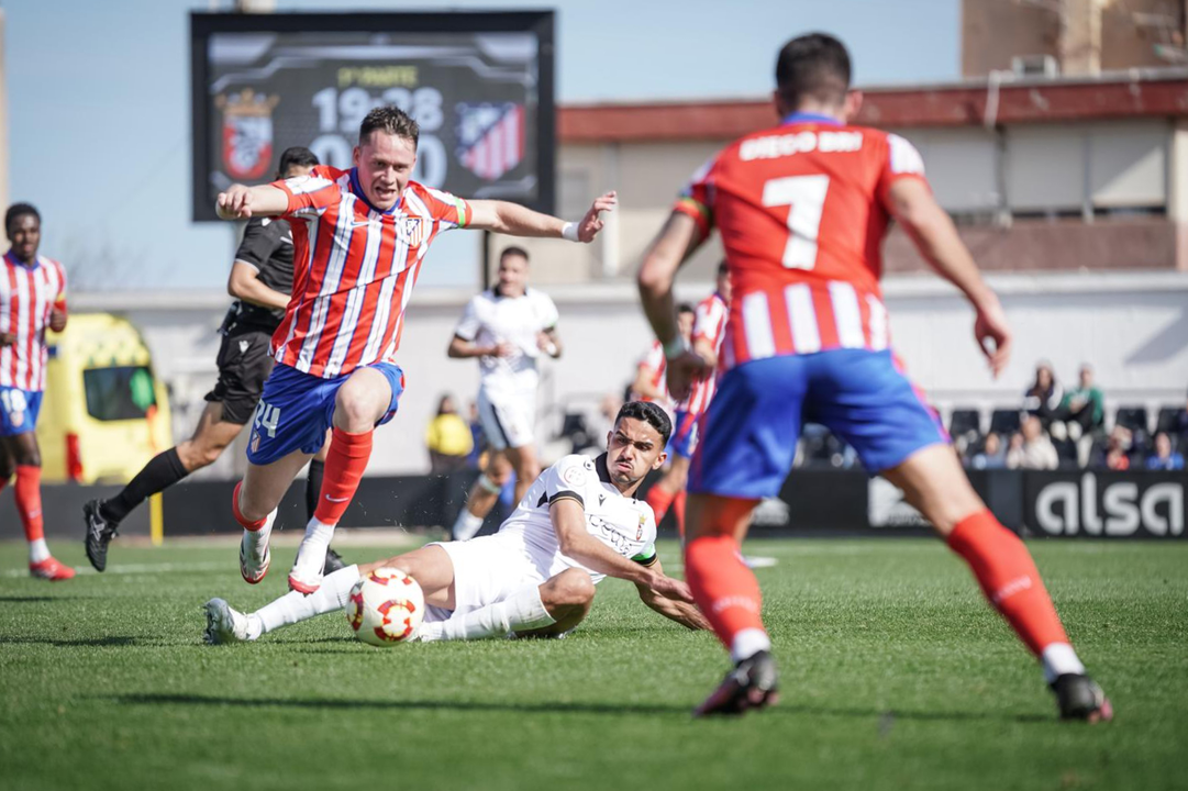 Gran encuentro de Youness en su debut en el Murube. Foto: AD Ceuta FC / Archivo