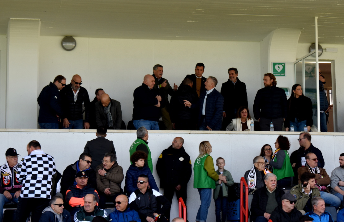 La afici&oacute;n caballa disfruta del triunfo de la AD Ceuta FC (2)