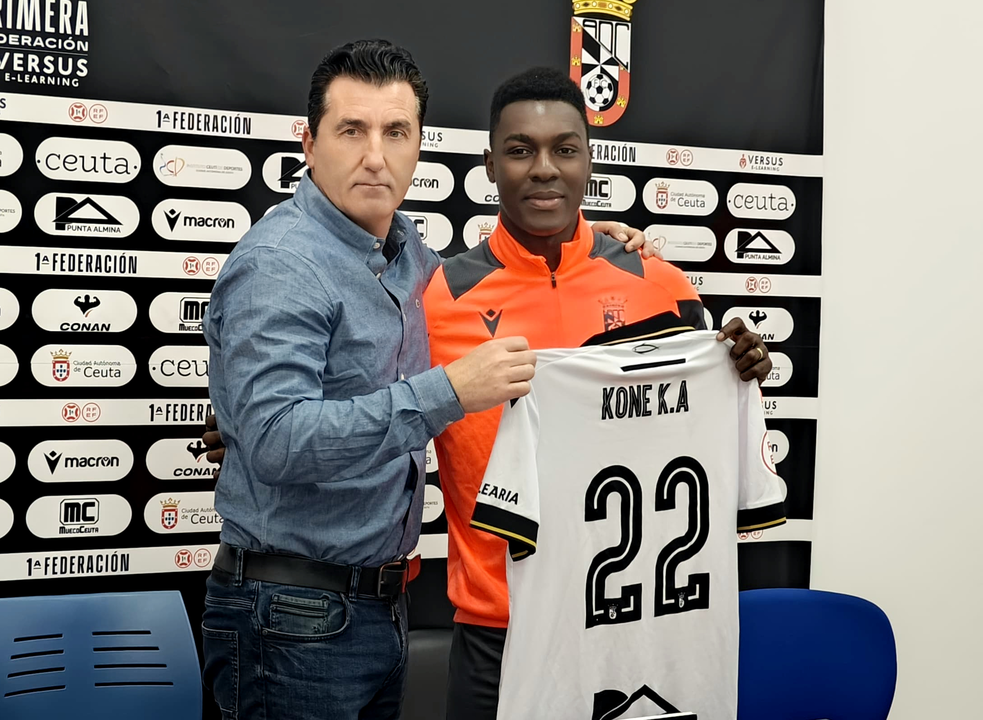 Edu Villegas junto a Kon&eacute;