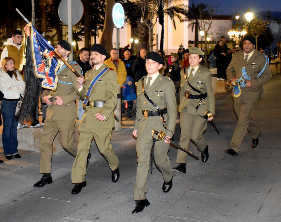 Arriado de Bandera protagonizado por el Regimiento de Caballer&iacute;a Montesa 3 (27)