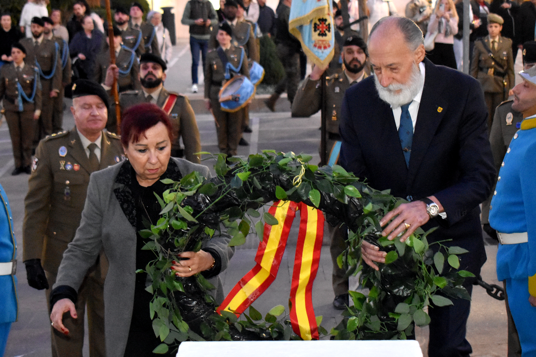 Arriado de Bandera protagonizado por el Regimiento de Caballer&iacute;a Montesa 3 (23)