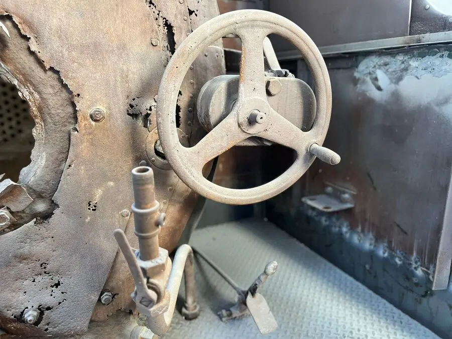 Restauraci&oacute;n de la locomotora en La Estaci&oacute;n - Daniel Hern&aacute;ndez