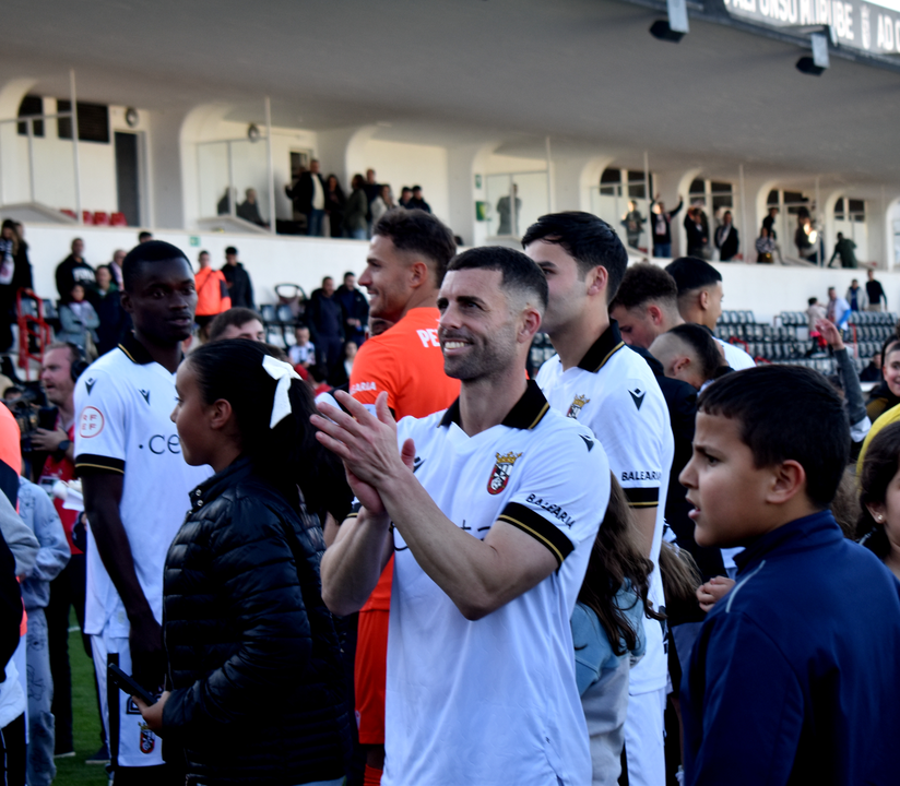 La afici&oacute;n caballa celebra el triunfo de la AD Ceuta FC (1)